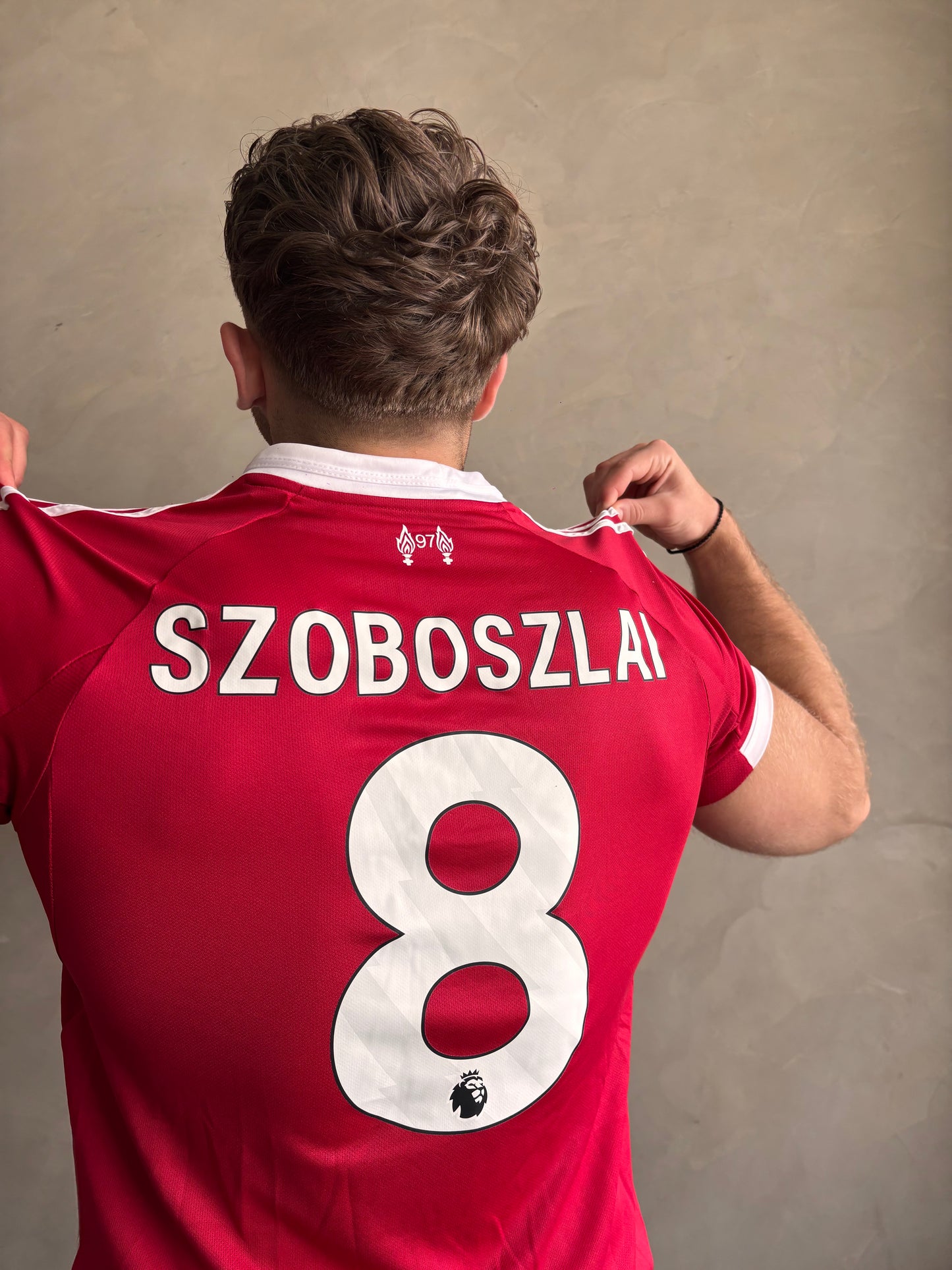 Liverpool Red ( SZOBOSZLAI #8)