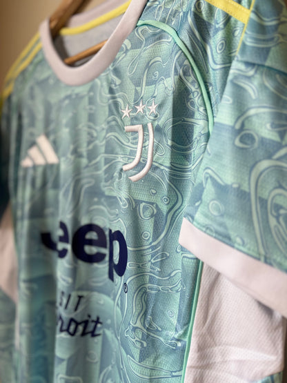 Juventus away Player Version 25/26