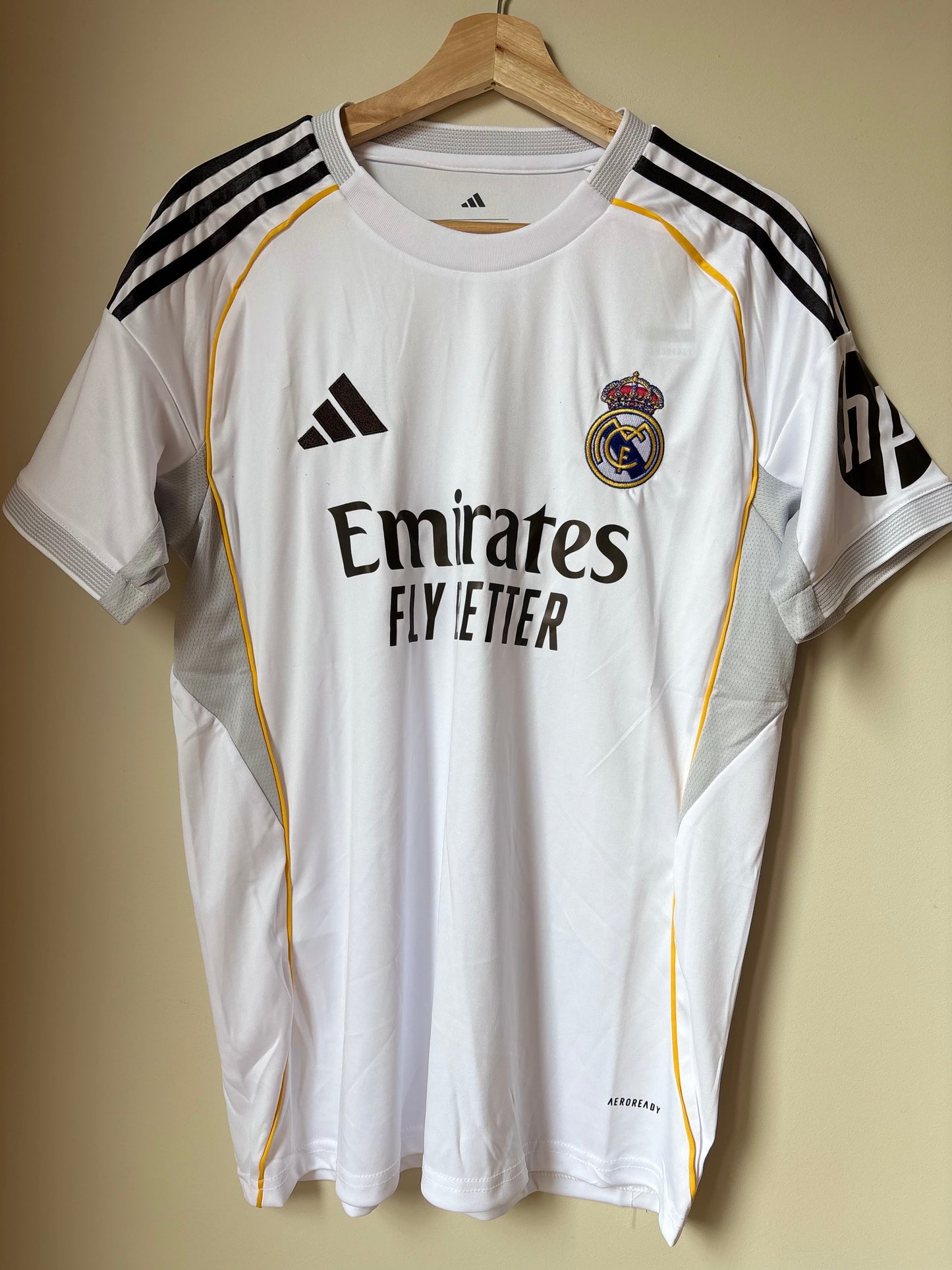 Real Madrid home Fan version 25/26