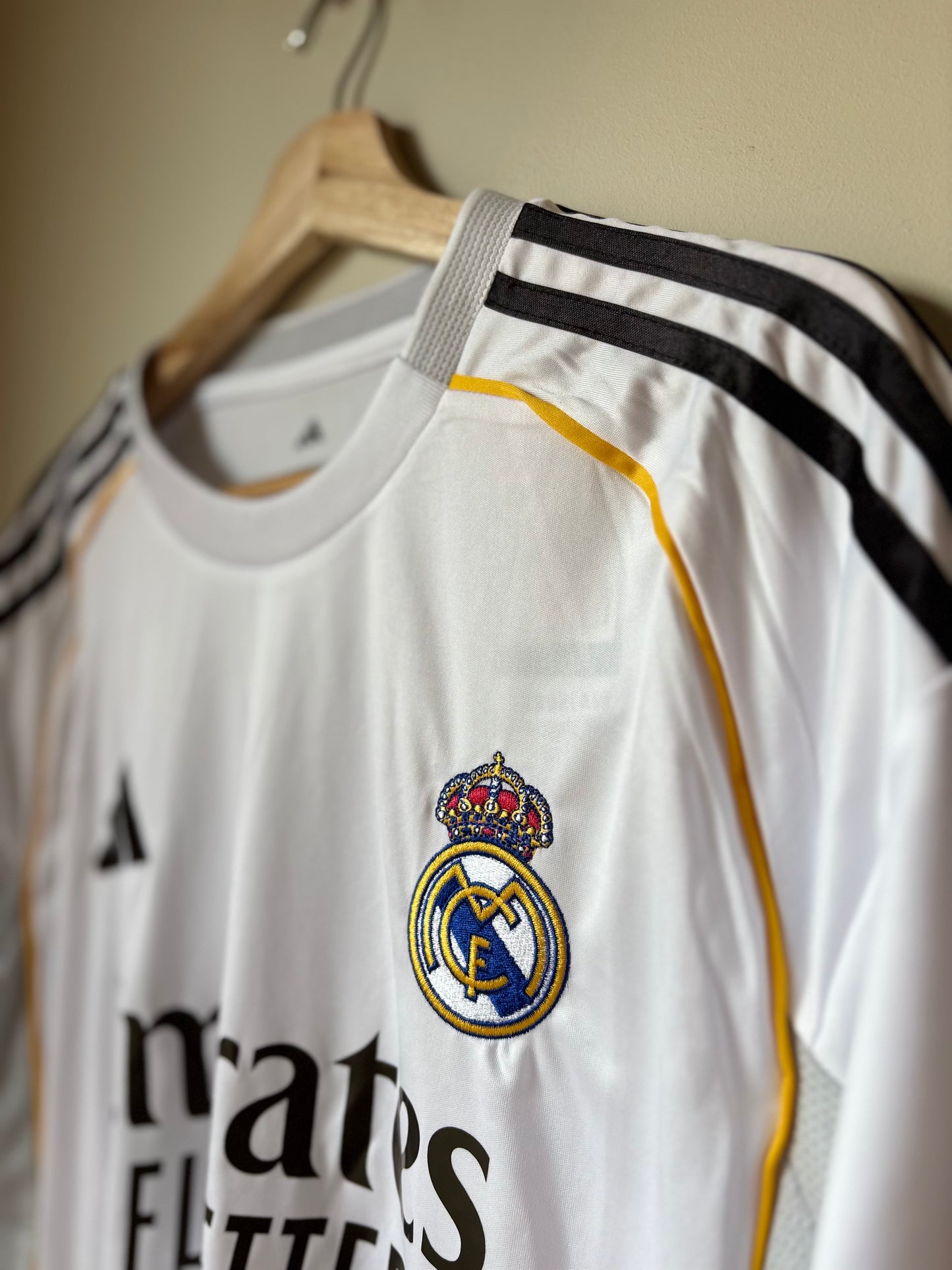 Real Madrid home Fan version 25/26
