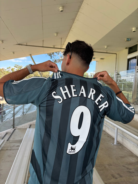 Newcastle United Away 05/06 (SHEARER #9)