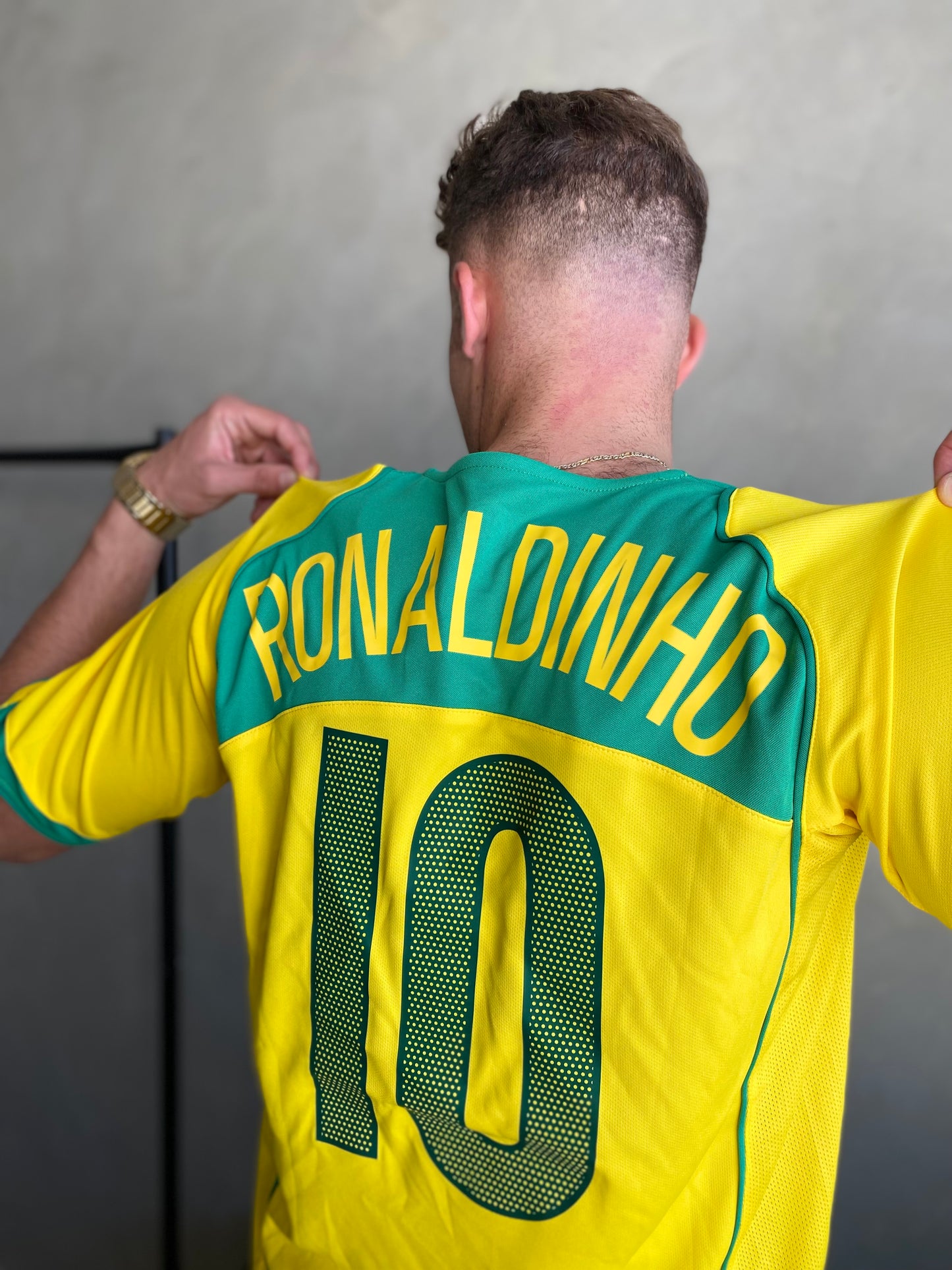 Brazil Retro Home 2004 (#10 RONALDINHO)