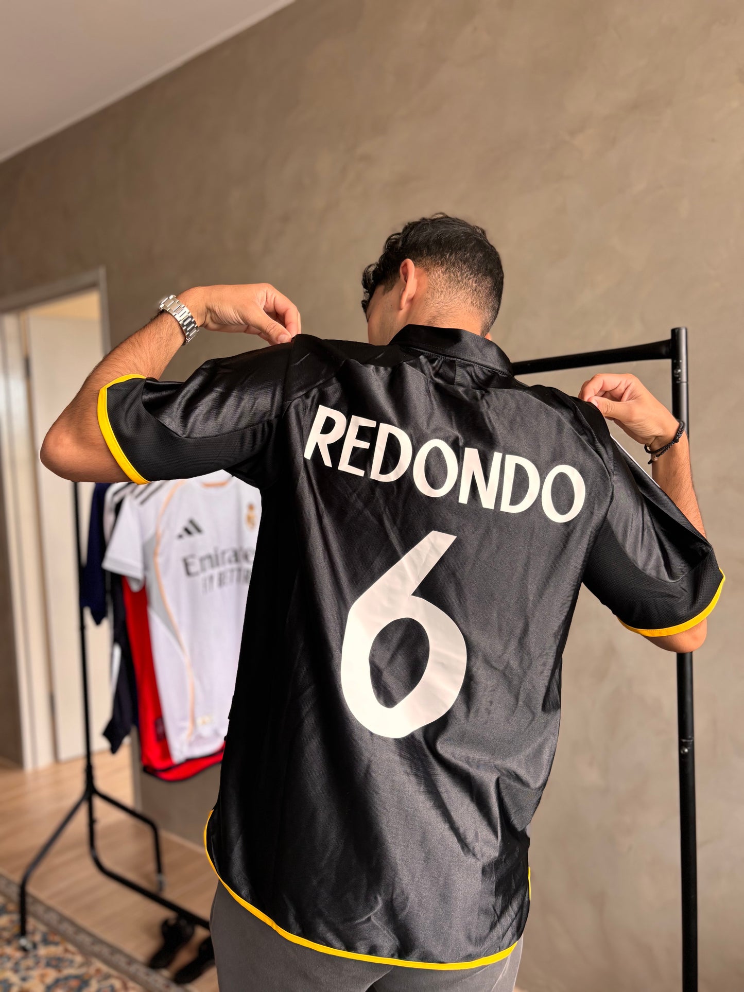 Real Madrid 99/00 Away (REDONDO #6)