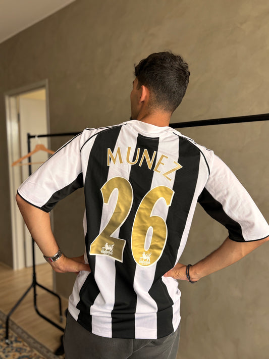 Newcastle United Home 05/06 (MUNEZ #26)