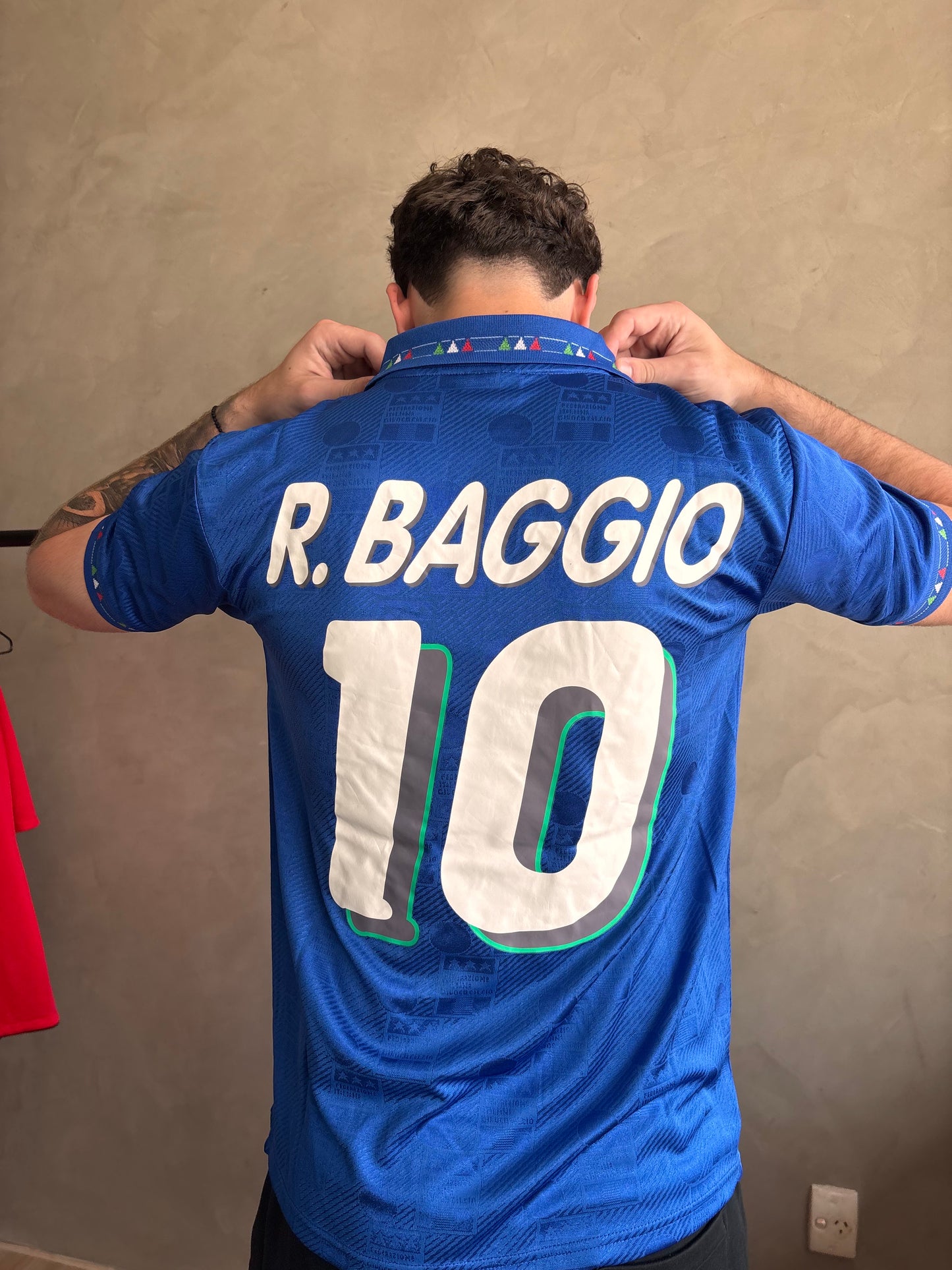 Retro 1994 Italy Home (R. BAGGIO #10)